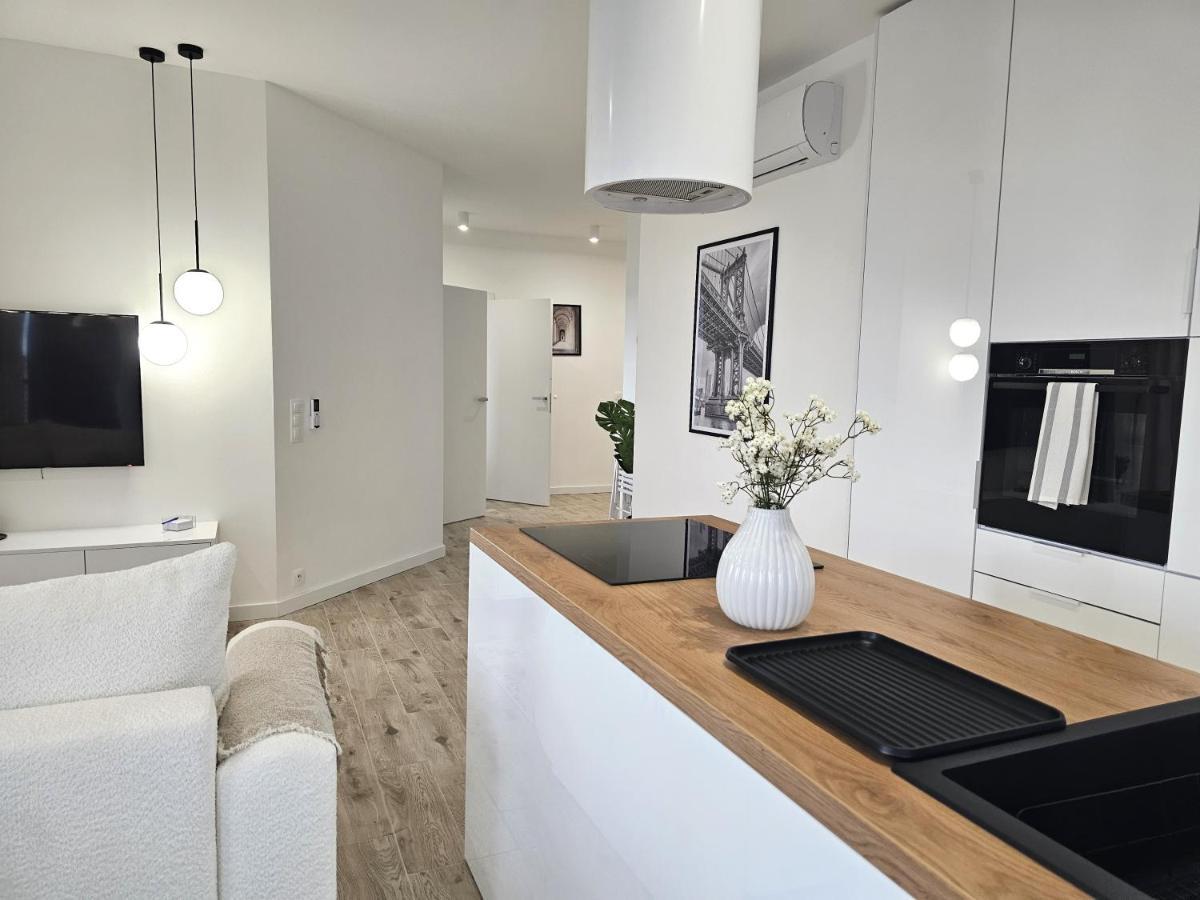 Urban Apartments Luxury Skyline Sokolska Towers 30A, 2 Free Garages, Gym & Sauna, Self Check-In Katowice Extérieur photo